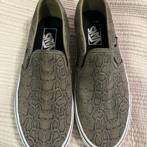 Vans women’s Snake Pattern Slip-On Sneakers -